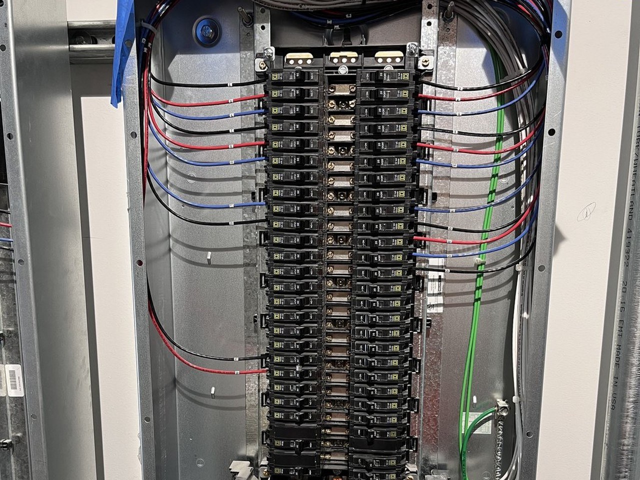 Emergency electrical repair service